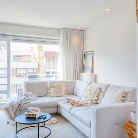 Bright With Sunny Terrace And Parking *