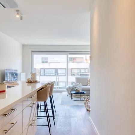 Διαμέρισμα Bright With Sunny Terrace And Parking